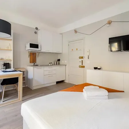 Guesthost - Sempione & Garibaldi Comfy * Milan